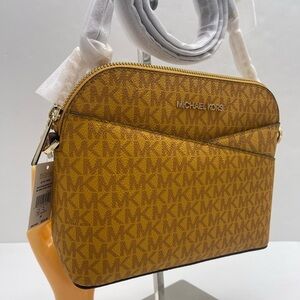 Michael Kors Jet Set Travel Medium Logo Dome Crossbody XCROSS XBODY Bag
Marigold
